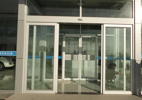 芜湖自动门如果断电的话,电锁会打开吗